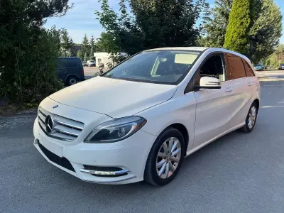 Gebraucht Mercedes B200 136 PS (100 kW) 2014 Weiß Van / Kleinbus