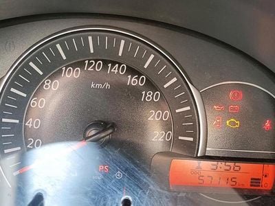 Gebraucht Nissan Micra 90 PS (66 kW) 2016 Grün Kleinwagen