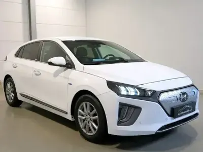 Gebraucht Hyundai Ioniq Premium 100 kW (136 PS) 2020 Weiß Kleinwagen