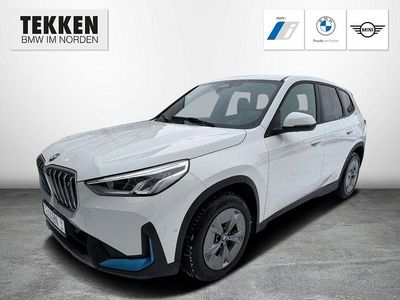 Weiss Gebraucht 2023 BMW iX1 Performance SUV | 34.490 € (Fairer Preis)
