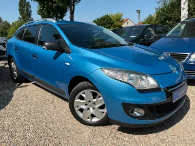 Gebraucht Renault Mégane III 101 PS (74 kW) 2013 Blau Limousine