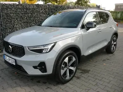 Brugt Volvo XC40 Plus 163 HK (119 kW) 2024 Grå SUV