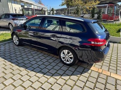 Gebraucht Peugeot 308 Active 131 PS (96 kW) 2020 Blau Kombi