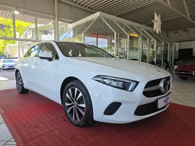 Gebraucht Mercedes A250 160 PS (117 kW) 2022 Weiß Limousine
