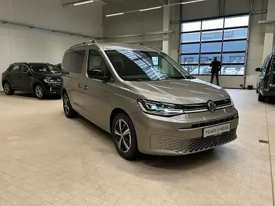 Neu VW Caddy Maxi 122 PS (89 kW) 2026 Mojave beige metallic Van / Kleinbus