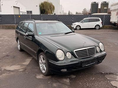 Usata Mercedes E430 Avantgarde 279 CV (205 kW) 1998 Verde Berlina