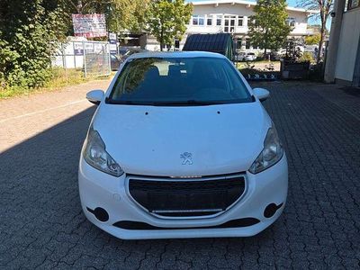 Gebraucht Peugeot 208 Access 68 PS (50 kW) 2012 Weiß Kleinwagen
