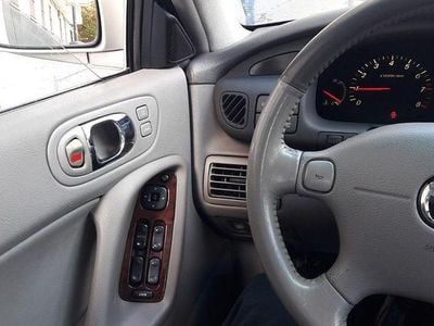 Usado Mazda Xedos Exclusive 163 HP (119 kW) 2003 Bege Sedan