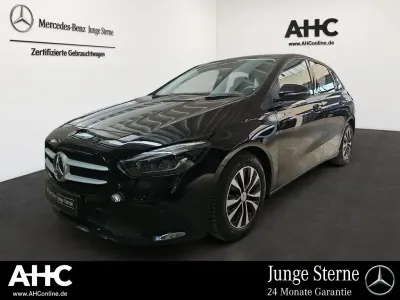 Gebraucht Mercedes B180 136 PS (100 kW) 2021 Nachtschwarz uni Van / Kleinbus