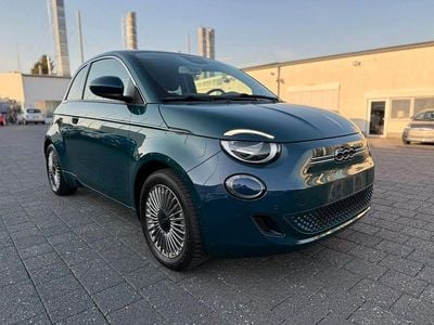 Gebraucht Fiat 500e Style 86 kW (118 PS) 2023 Grün Kleinwagen