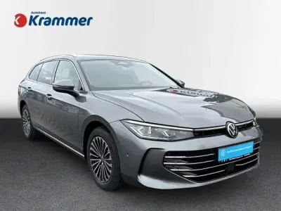 Gebraucht VW Passat Elegance 150 PS (110 kW) 2025 Grau Kombi