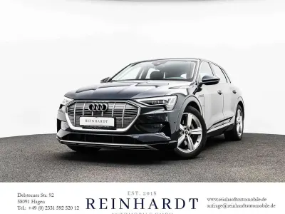Gebraucht Audi e-tron Advanced 300 kW (408 PS) 2023 Manhattangrau metallic SUV