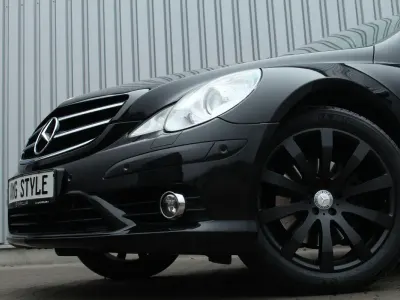 Gebraucht Mercedes R350 AMG 224 PS (164 kW) 2009 Schwarz Van / Kleinbus