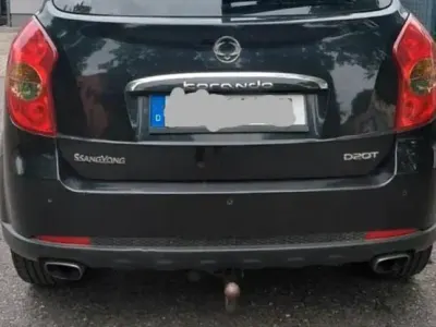 Gebraucht SsangYong Korando 150 PS (110 kW) 2012 Schwarz SUV