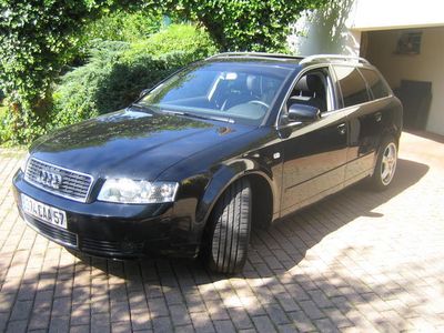 Gebraucht Audi A4 131 PS (96 kW) 2004 Schwarz metallic Kombi