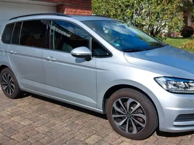 Gebraucht VW Touran Trendline 116 PS (85 kW) 2018 Silber Van / Kleinbus