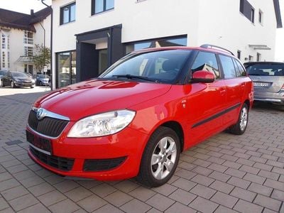 Second-hand Skoda Fabia Family 69 CP (50 kW) 2012 Roșu Break