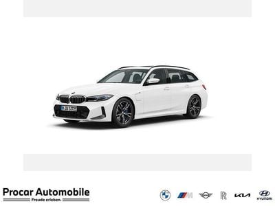 Gebraucht BMW 330 M Sport 292 PS (214 kW) 2025 Weiß Kombi