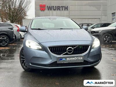 Gebraucht Volvo V40 Momentum 122 PS (89 kW) 2017 Blau Limousine