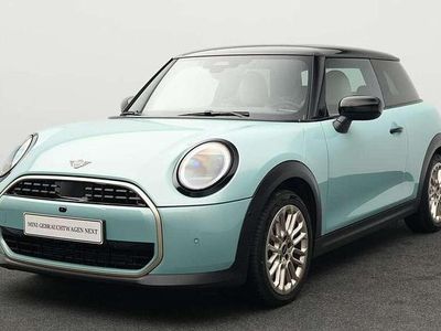 Gebraucht Mini Cooper Favoured 156 PS (114 kW) 2024 Grün Kleinwagen