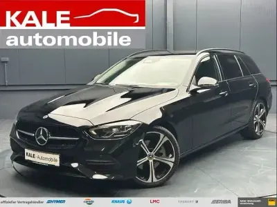 Gebraucht Mercedes C300 Avantgarde 279 PS (205 kW) 2022 Schwarz Kombi