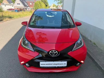 Gebraucht Toyota Aygo Edition-S 69 PS (50 kW) 2017 Rot Kleinwagen