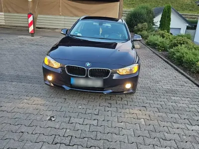 Gebraucht BMW 318 143 PS (105 kW) 2014 Blau Kombi