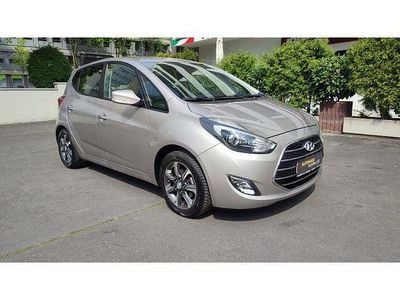 Usata Hyundai ix20 YES! 90 CV (66 kW) 2017 Argento Utilitaria