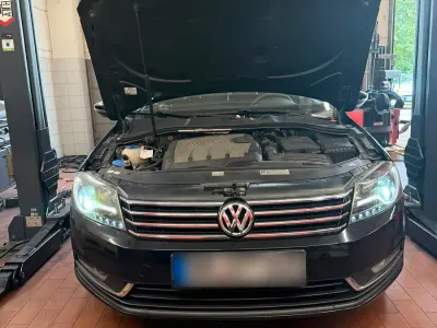 Gebraucht VW Passat 105 PS (77 kW) 2011 Schwarz Kombi