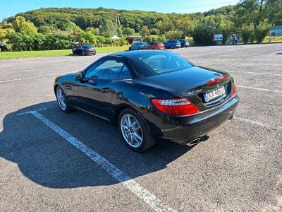 Schwarz Gebraucht 2012 Mercedes SLK200 Cabrio | 12.000 €