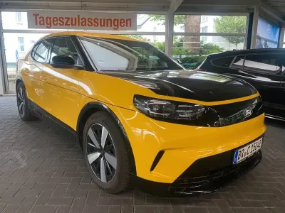 Gebraucht Ford Capri Extended Range 210 kW (286 PS) 2025 Omg yellow 7 schwarz foliert SUV