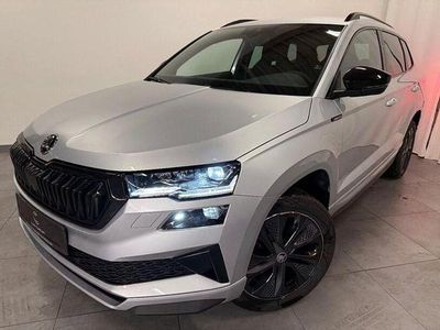Brilliantsilber Neu 2025 Skoda Karoq SportLine SUV | 33.980 € (Guter Preis)
