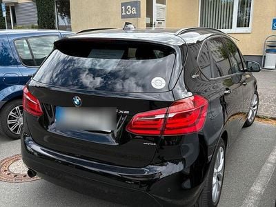 BMW 225