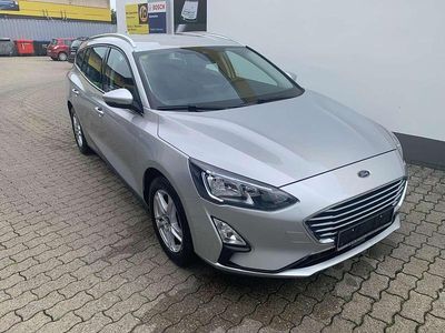 Silber Gebraucht 2021 Ford Focus Cool & Connect Kombi | 16.900 € (Fairer Preis)