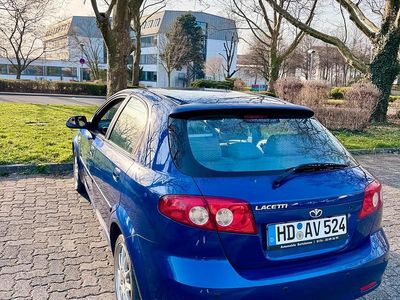Gebraucht Chevrolet Lacetti 122 PS (89 kW) 2004 Blau Kleinwagen