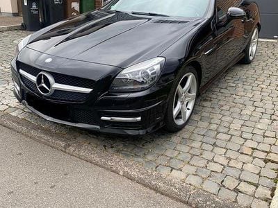 Second-hand Mercedes SLK350 306 CP (225 kW) 2011 Negru Cabrio