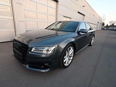 Audi S8 plus