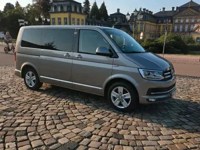 Gebraucht VW Multivan Highline 204 PS (150 kW) 2016 Gelb Van / Kleinbus