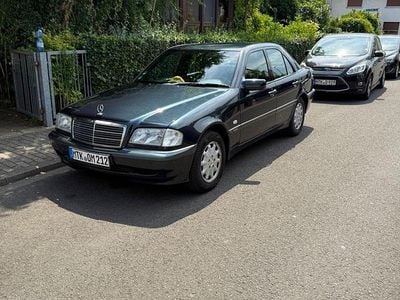 Mercedes C180