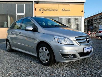 Gebraucht Mercedes B200 136 PS (100 kW) 2009 Silber Van / Kleinbus