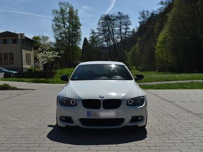 Gebraucht BMW 320 M Sport 170 PS (125 kW) 2012 Weiß Coupé