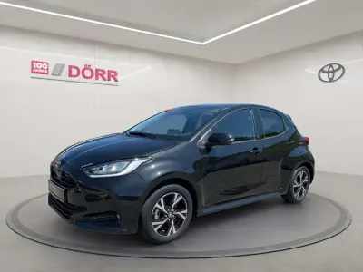 Neu Toyota Yaris Hybrid Comfort 116 PS (85 kW) 2026 Schwarz metallic Kleinwagen