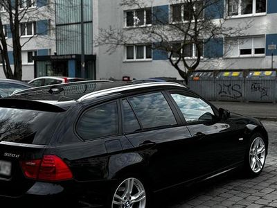 Używany BMW 320 Efficient Dynamics 184 KM (135 kW) 2010 Czarny Kombi