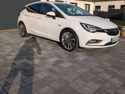 Gebraucht Opel Astra Innovation 150 PS (110 kW) 2016 Weiß Limousine