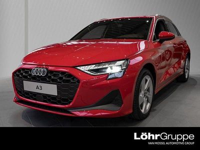 Neu Audi A3 Sport 150 PS (110 kW) 2025 Progressivrot metallic Limousine