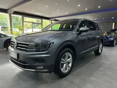 Gebraucht VW Tiguan Allspace Highline 239 PS (175 kW) 2020 Grau SUV
