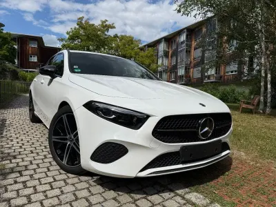 Gebraucht Mercedes A180 136 PS (100 kW) 2023 Weiß Limousine