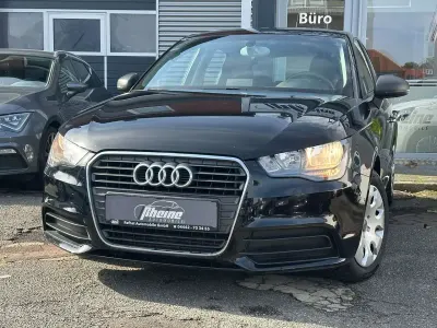 Gebraucht Audi A1 Sportback Attraction 90 PS (66 kW) 2014 Brillantschwarz Kleinwagen