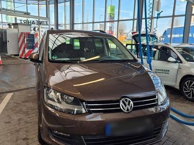 Second-hand VW Sharan Comfortline 140 CP (102 kW) 2012 Maro Monovolum
