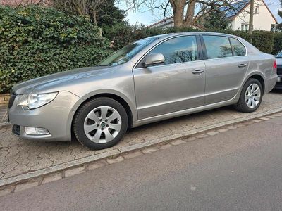Gebraucht Skoda Superb 170 PS (125 kW) 2009 Beige Limousine